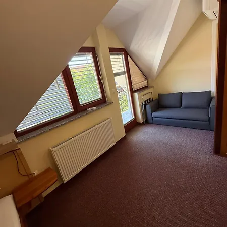 招待所 Jurcek 茨热塞